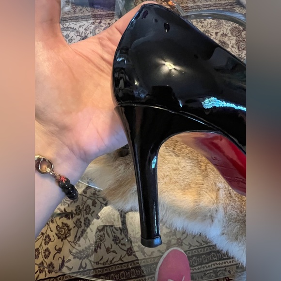 Christian Louboutin Patent
Leather Pumps It 37 black 85mm - Picture 11 of 15